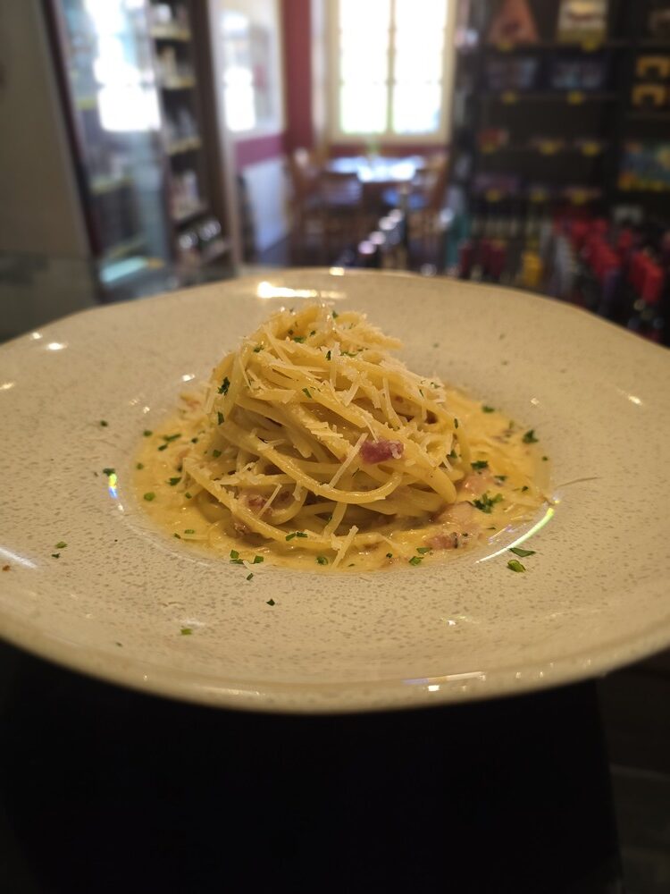 Espaguete à carbonara para harmonizar com vinhos